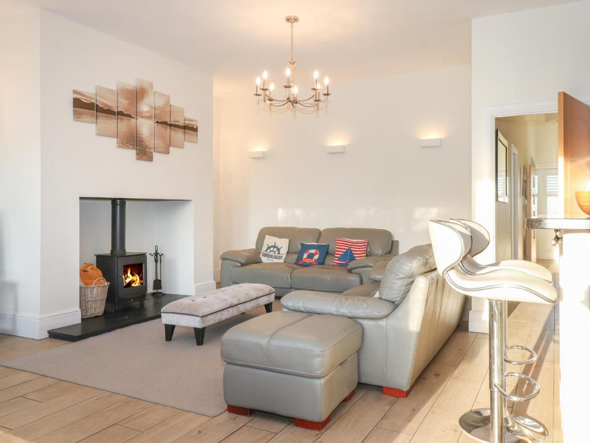 Rock Cottage Bamburgh Bagian luar foto